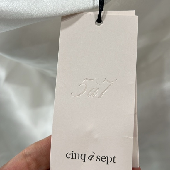 Cinq a Sept Taylee Top - Picture 6 of 9